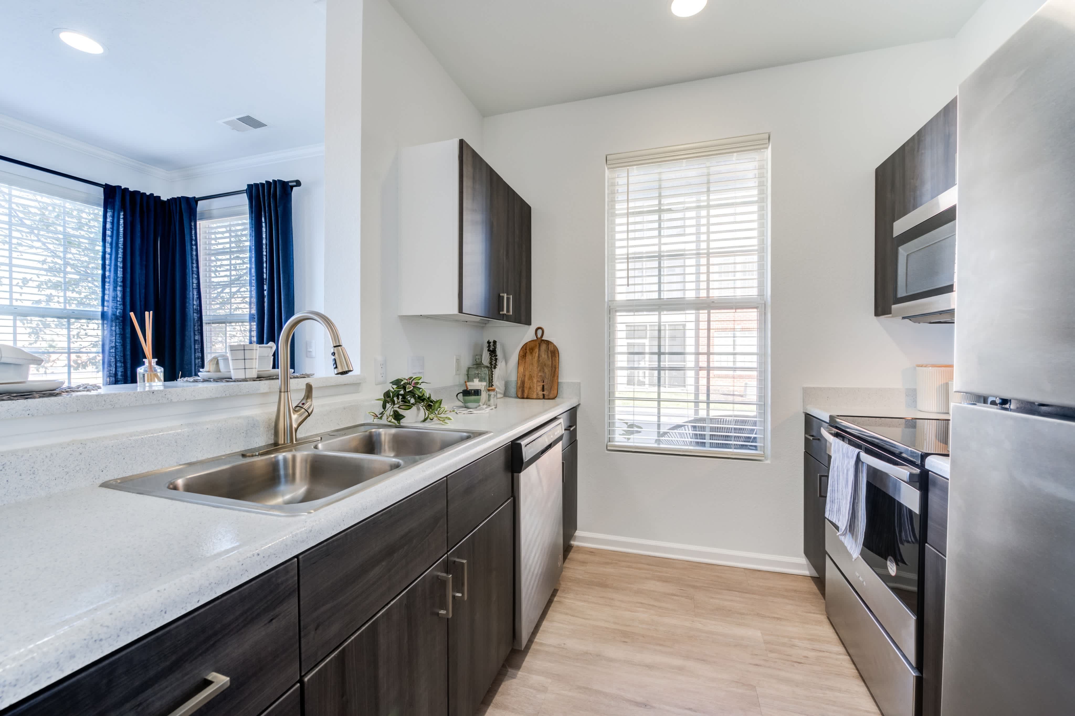 Bayview Club Apartments – photo 3