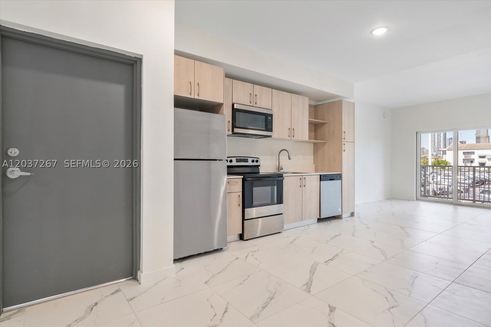 420 Sw 7Th Ave – photo 4