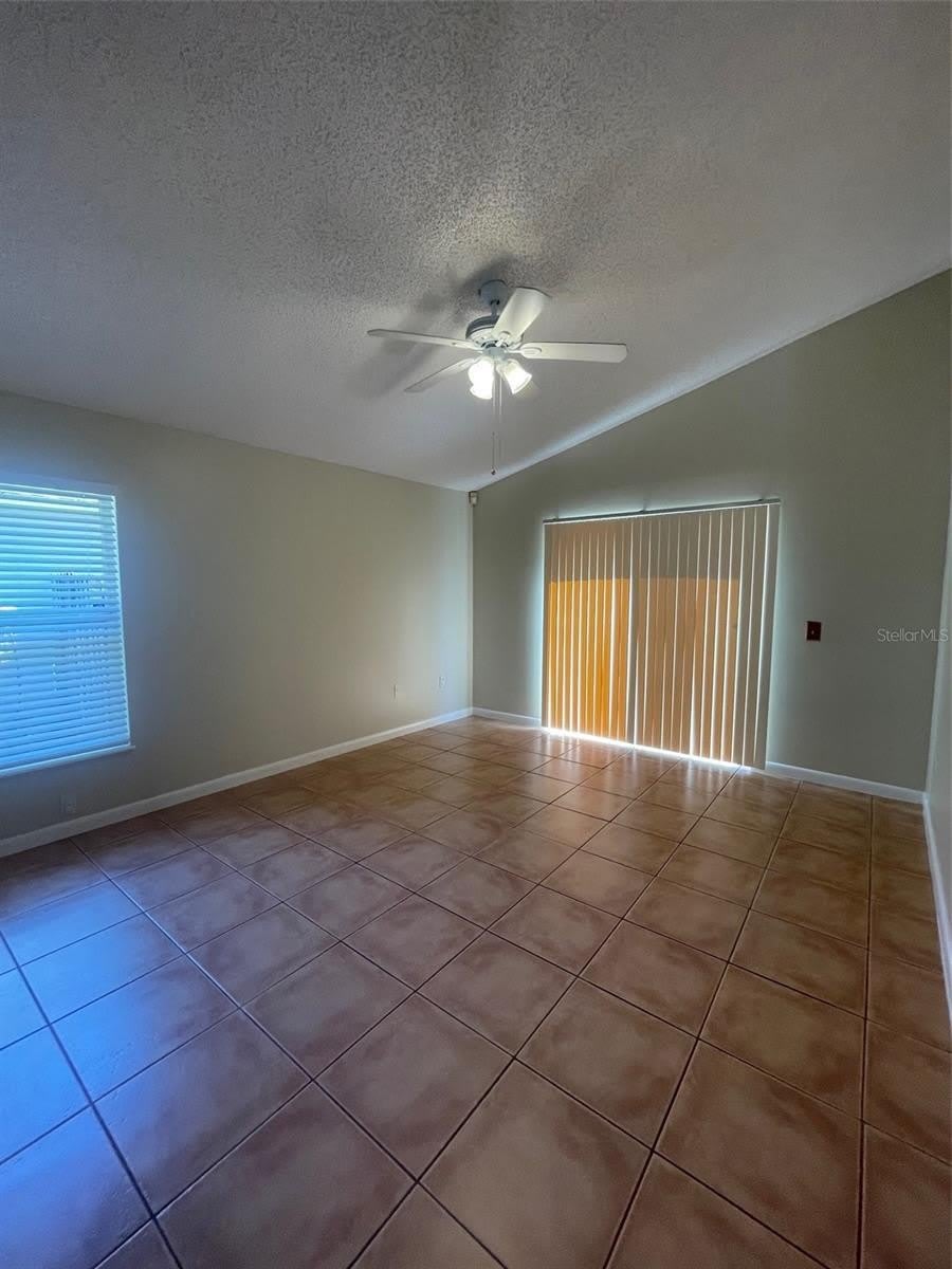 4312 IVEYGLEN Avenue – photo 5