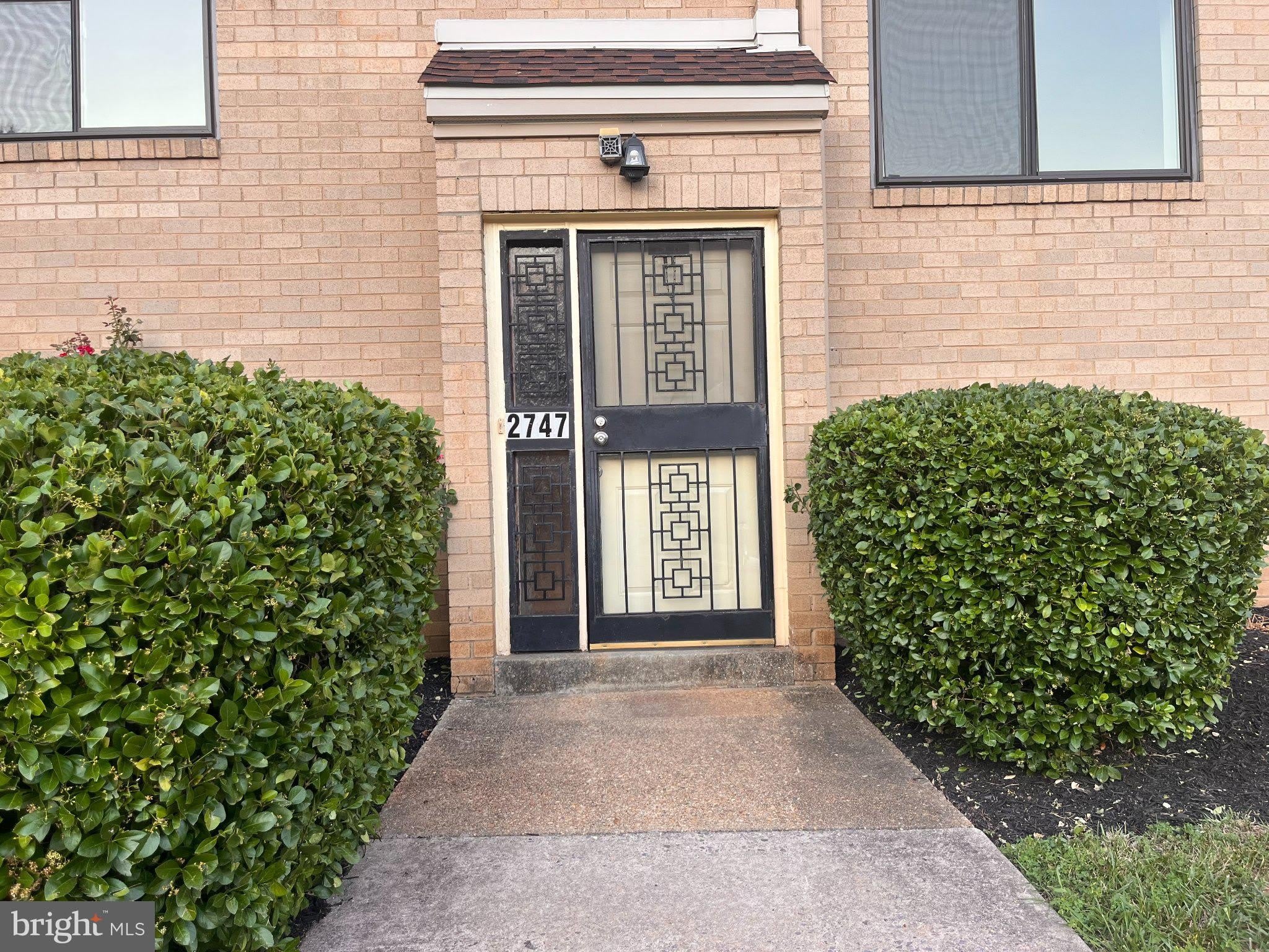 2747 31ST Place NE – photo 2