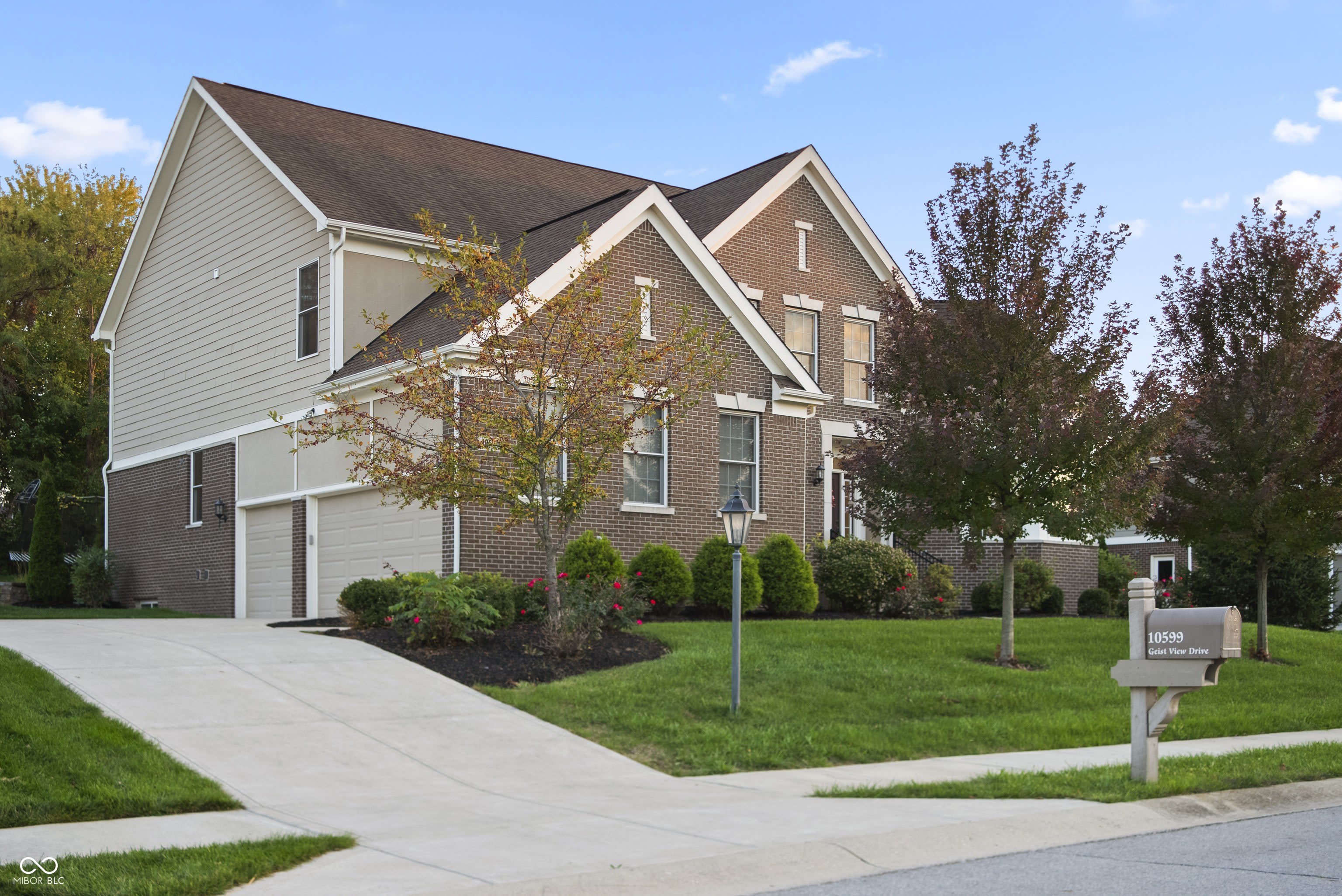 10599 Geist View Drive – photo 2