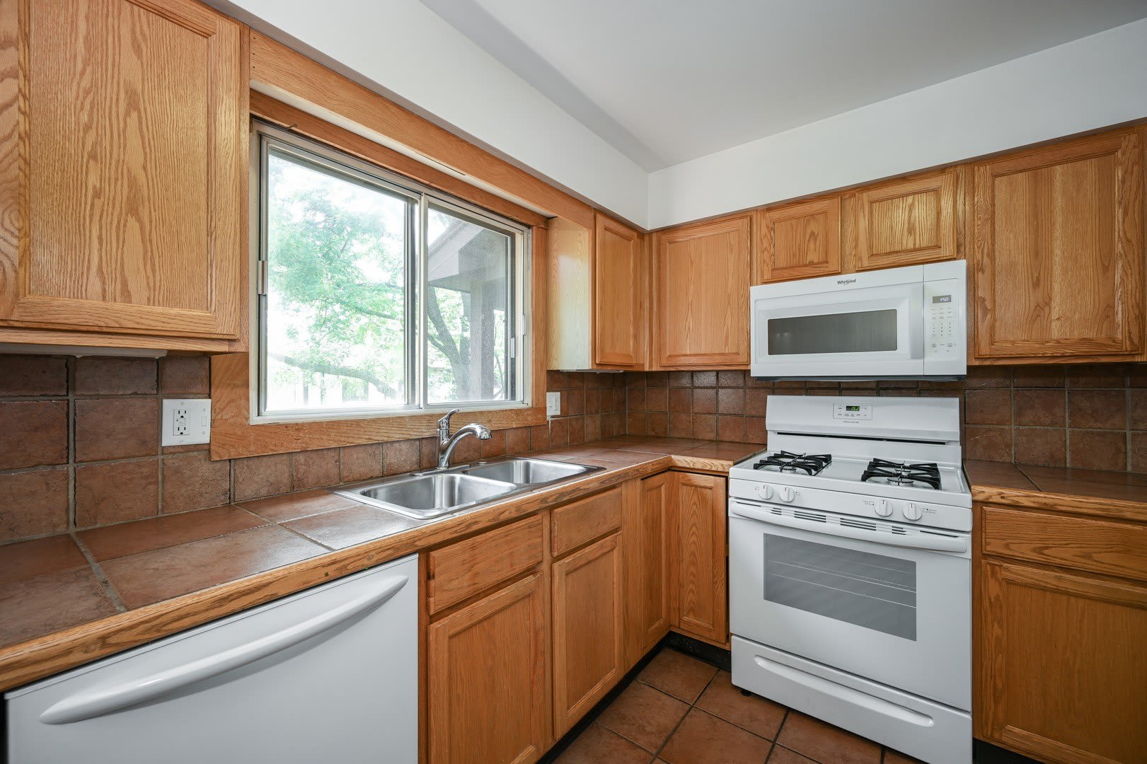 880 Johnstown Lane – photo 5
