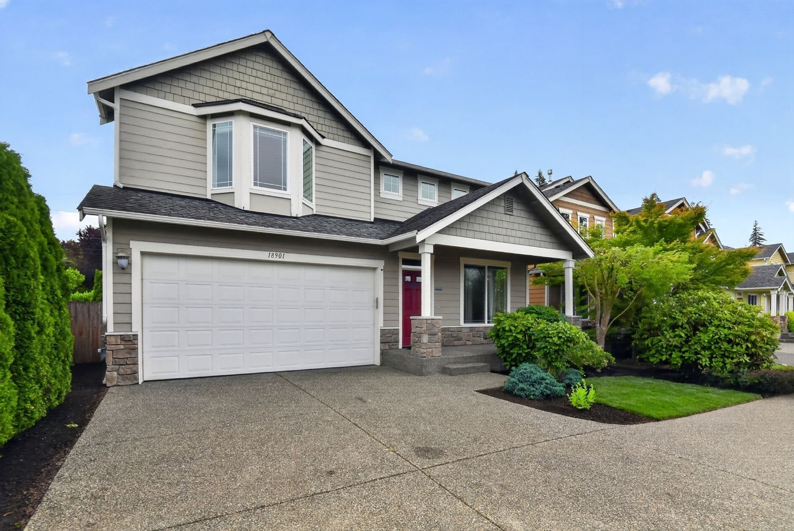 Stunning 4 Bedroom Bothell Home Spacious Modern Move In Ready – photo 2