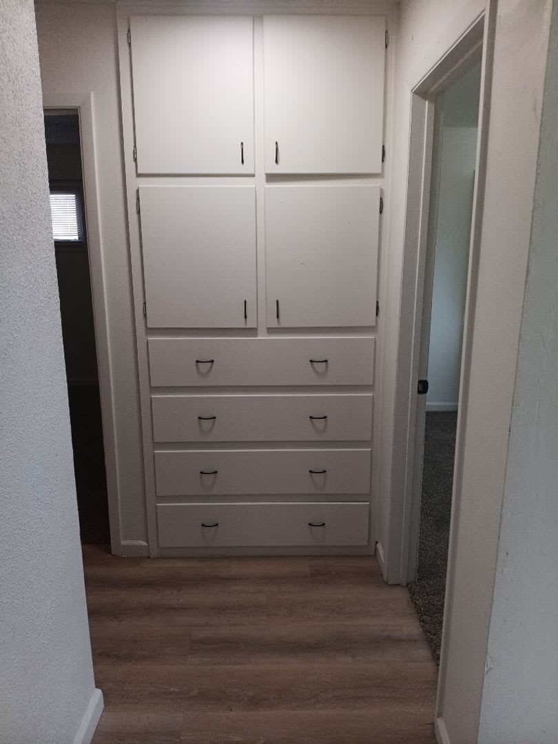 Charming 2 Bedroom 1 Bathroom Showings Available – photo 5