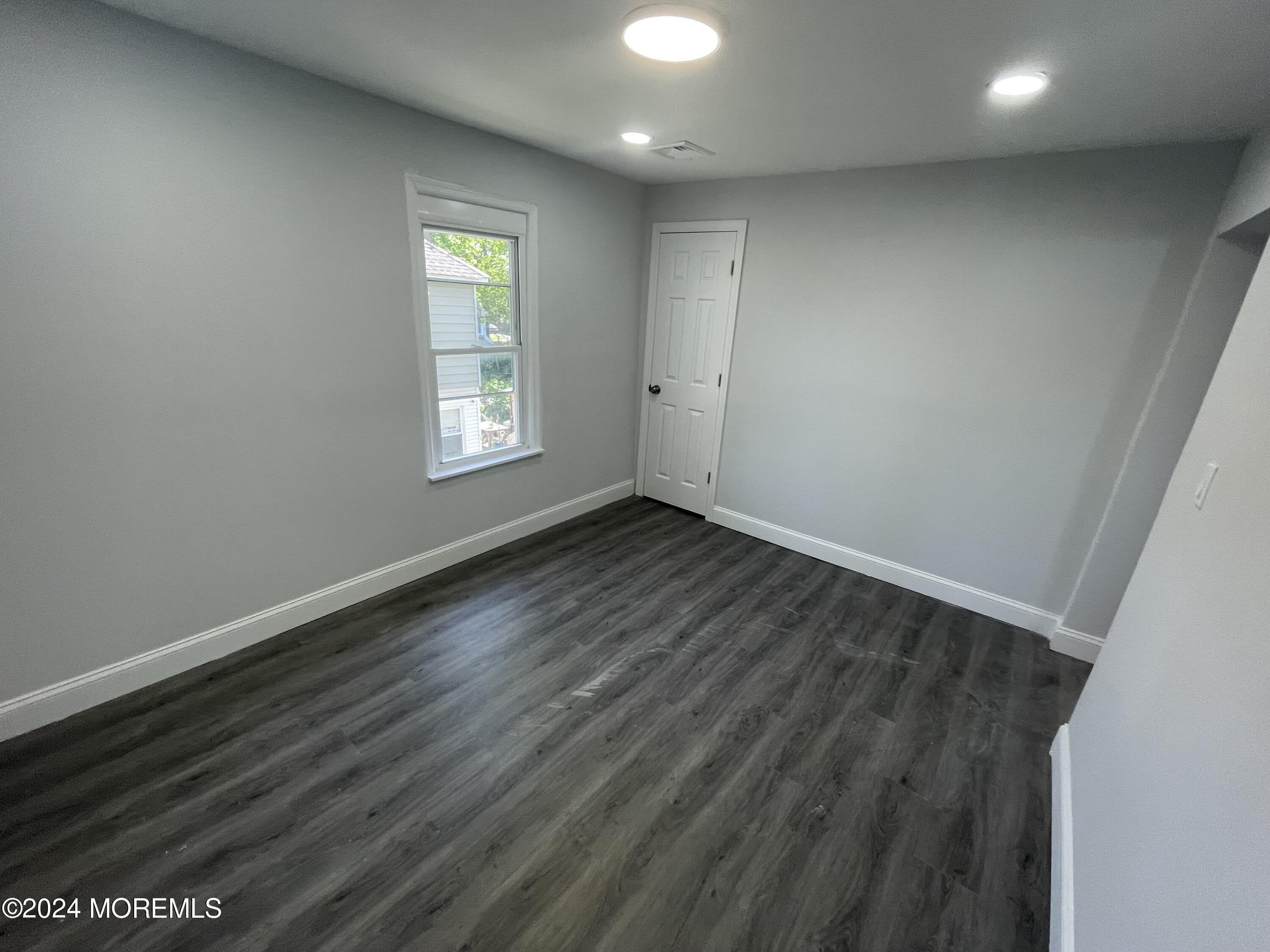 413 Ridge Avenue – photo 5