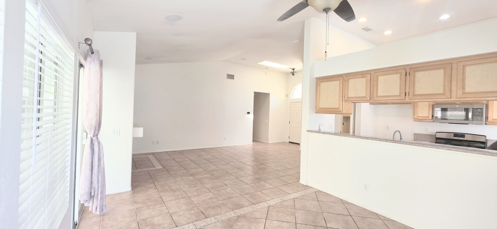 Gorgeous Single Story Home In The Heart Of Temecula – photo 5
