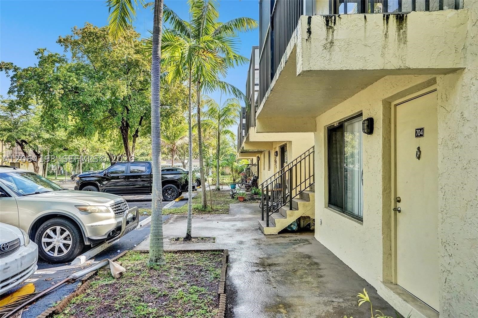 1065 S Flagler Ave – photo 2