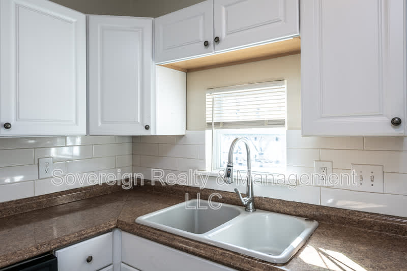 404 Paines Ave NW – photo 3