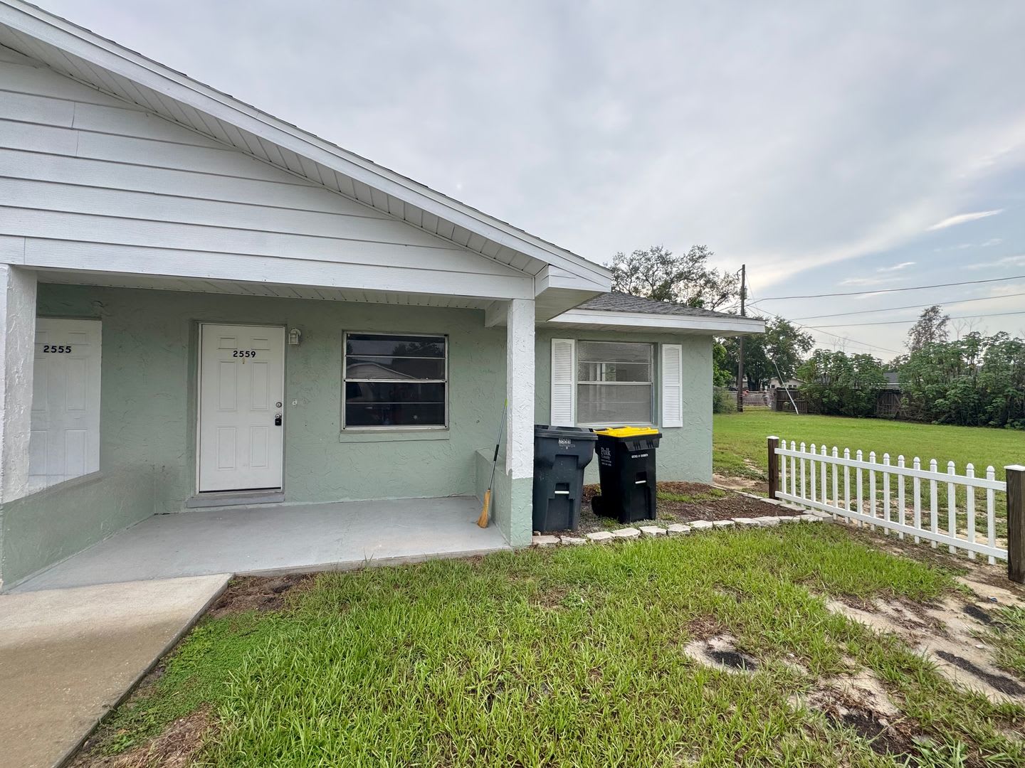 2555 Elm Ave – photo 1