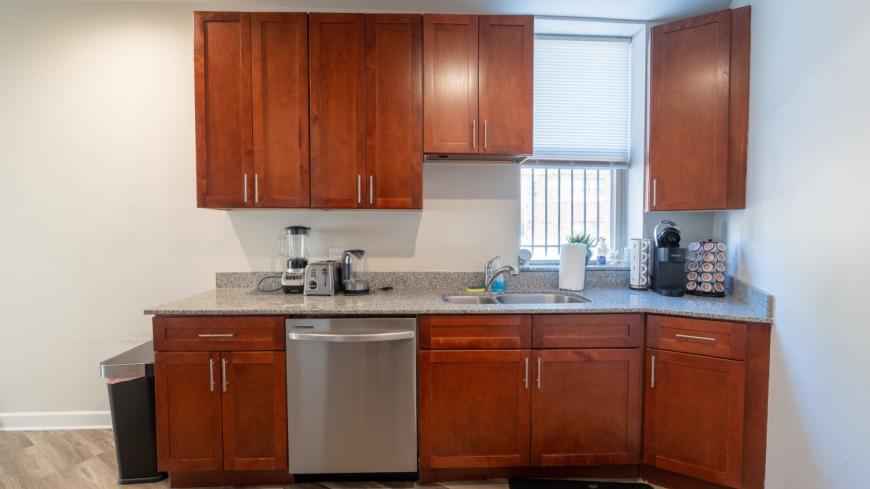 2048 W Touhy Ave – photo 2