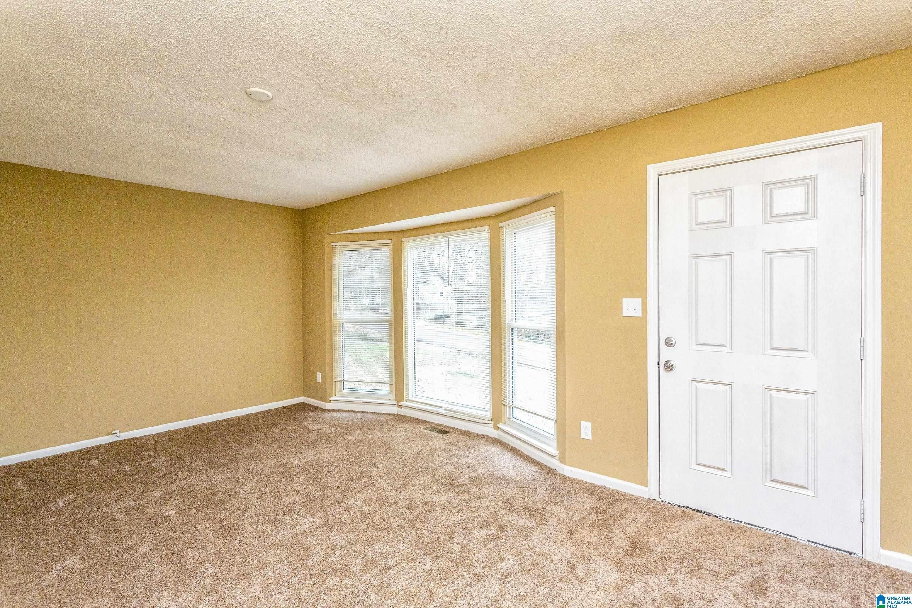 5849 JANET DRIVE – photo 4