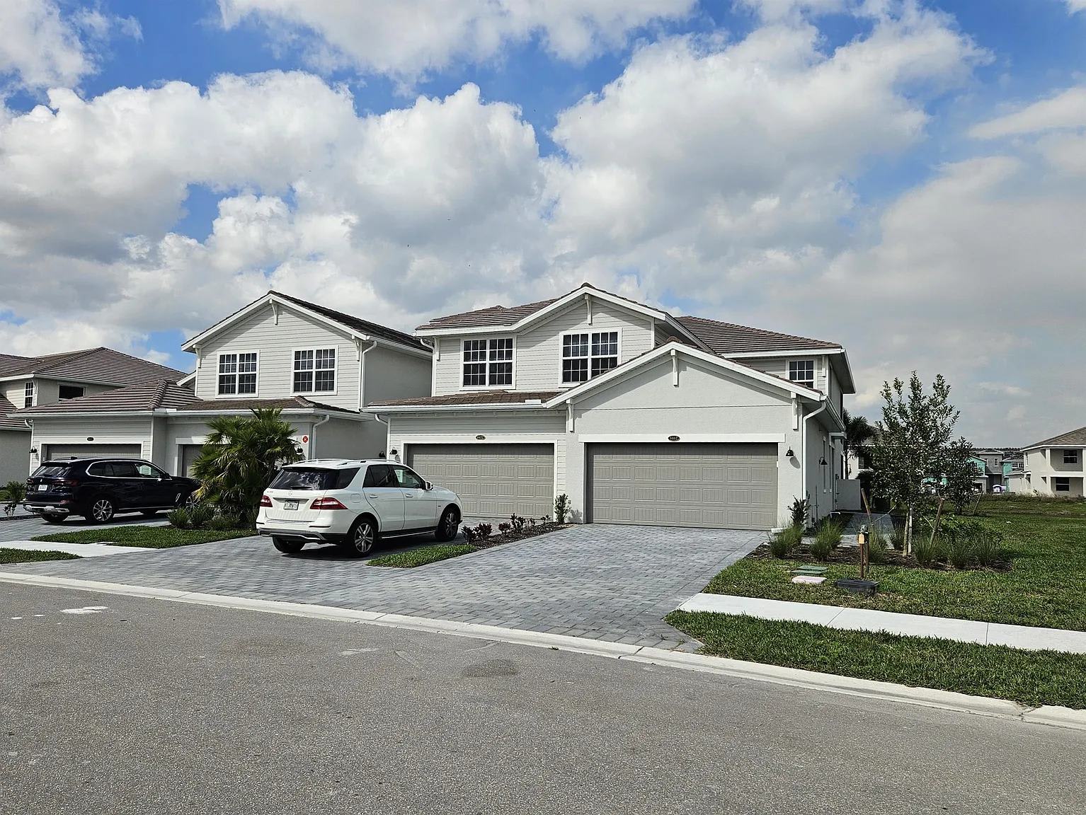 5739 Oakmont Court – photo 1