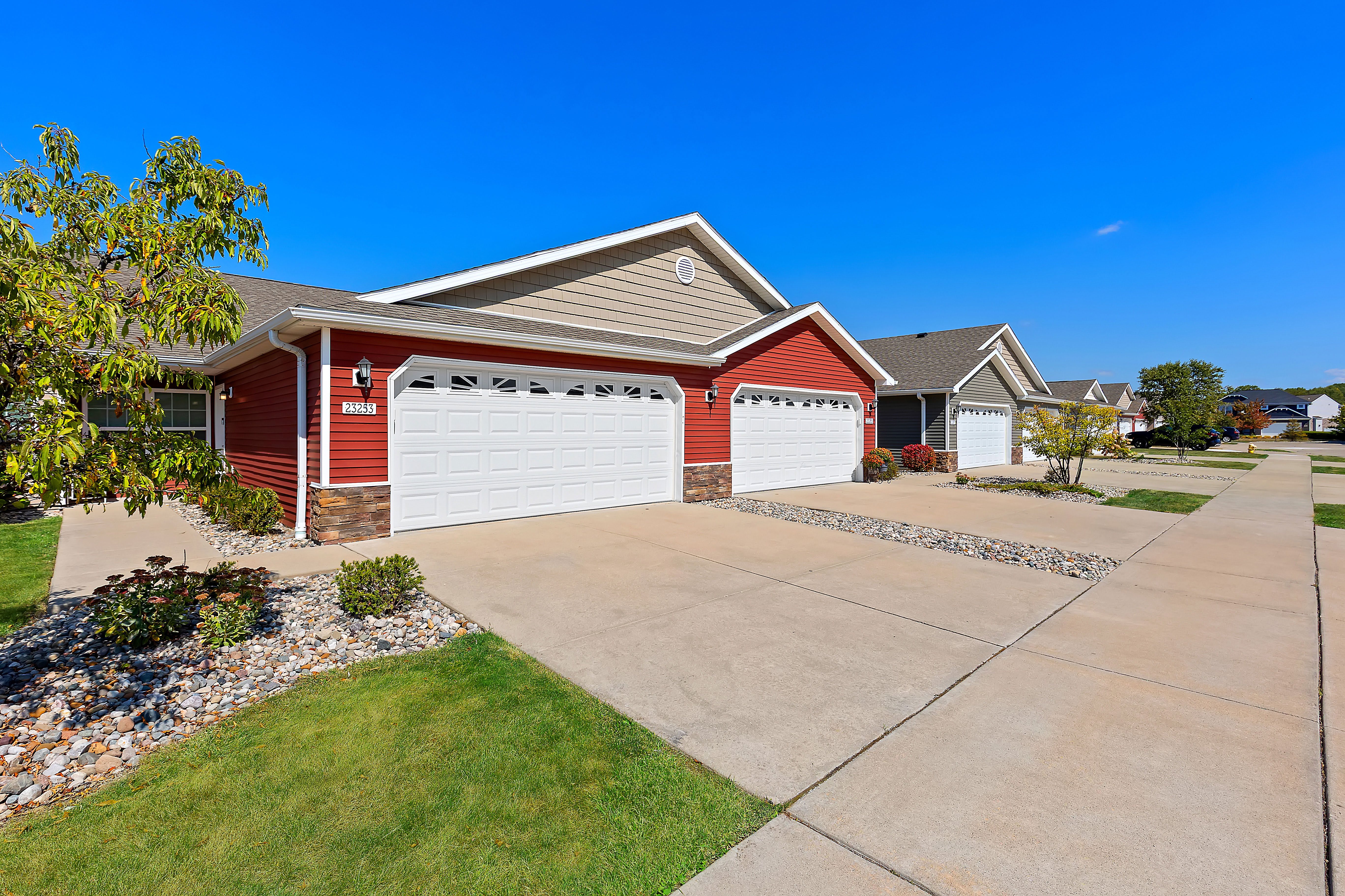 Redwood Macomb – photo 2