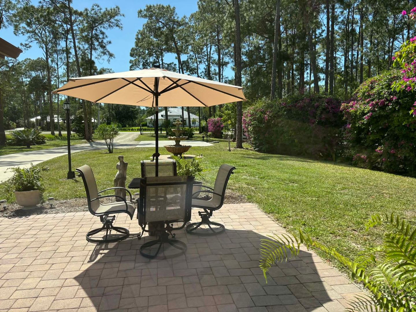No Hoa Move In Ready Tomorrow 3 Bedroom 2 Bath Private Heated Pool Home On 1 5 Acres In Oakes Estates Furnished Seasonal Or Annual Rental Golden Gate Estates Oakes Estates – photo 2