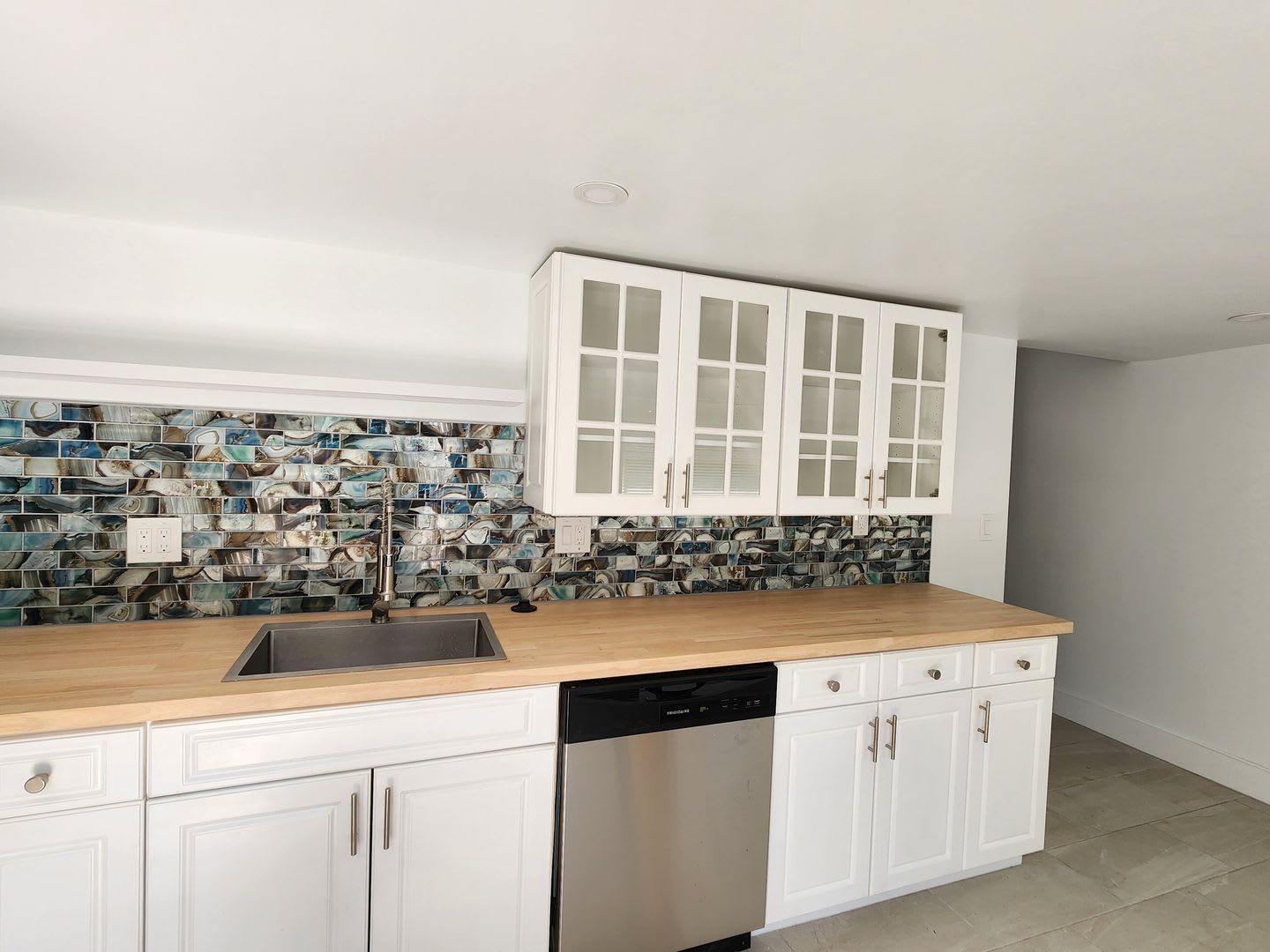 Coastal Charm Awaits In Bonita Springs Recently Reduced – photo 3