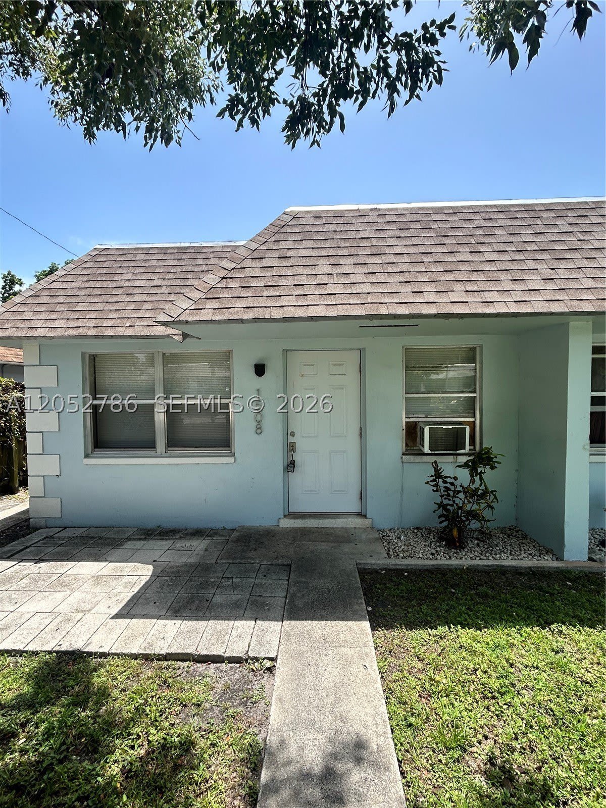 1508 Nw 8Th Ave – photo 1