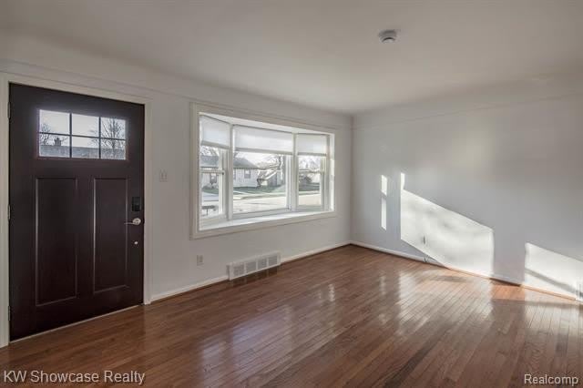 22705 RAYMOND Street – photo 3