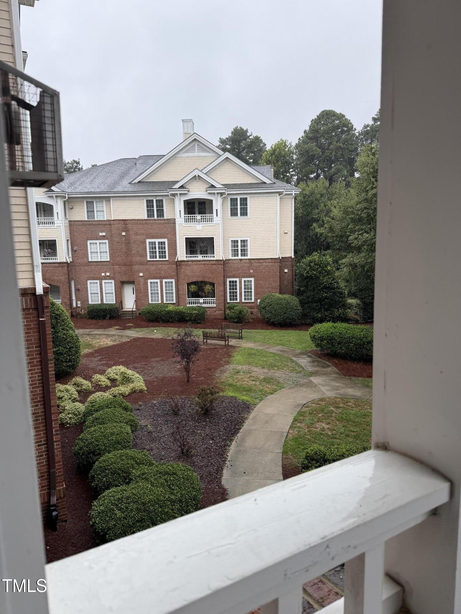 108-201 Northbrook Drive – photo 4