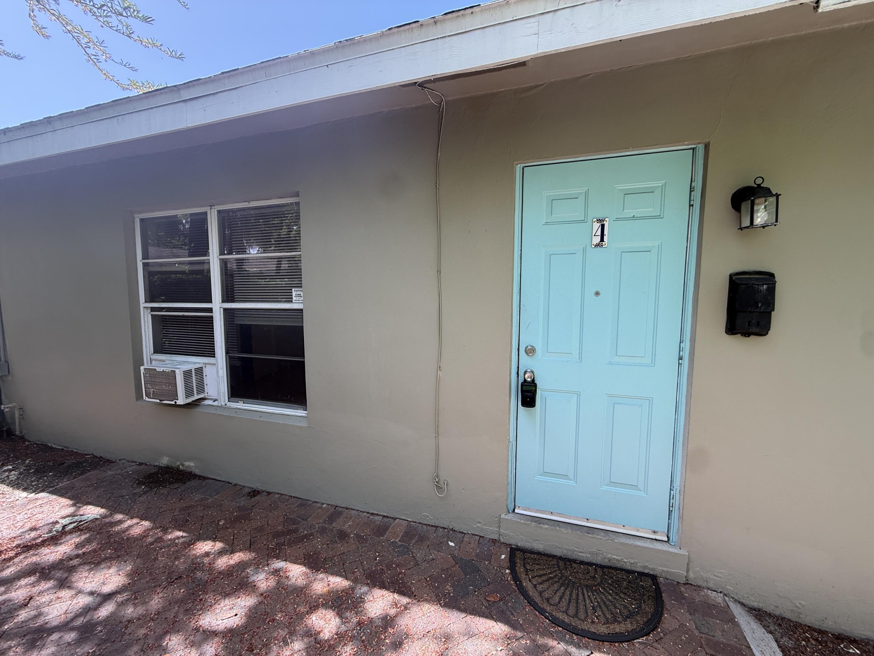 643 NE 17TH Terrace – photo 2