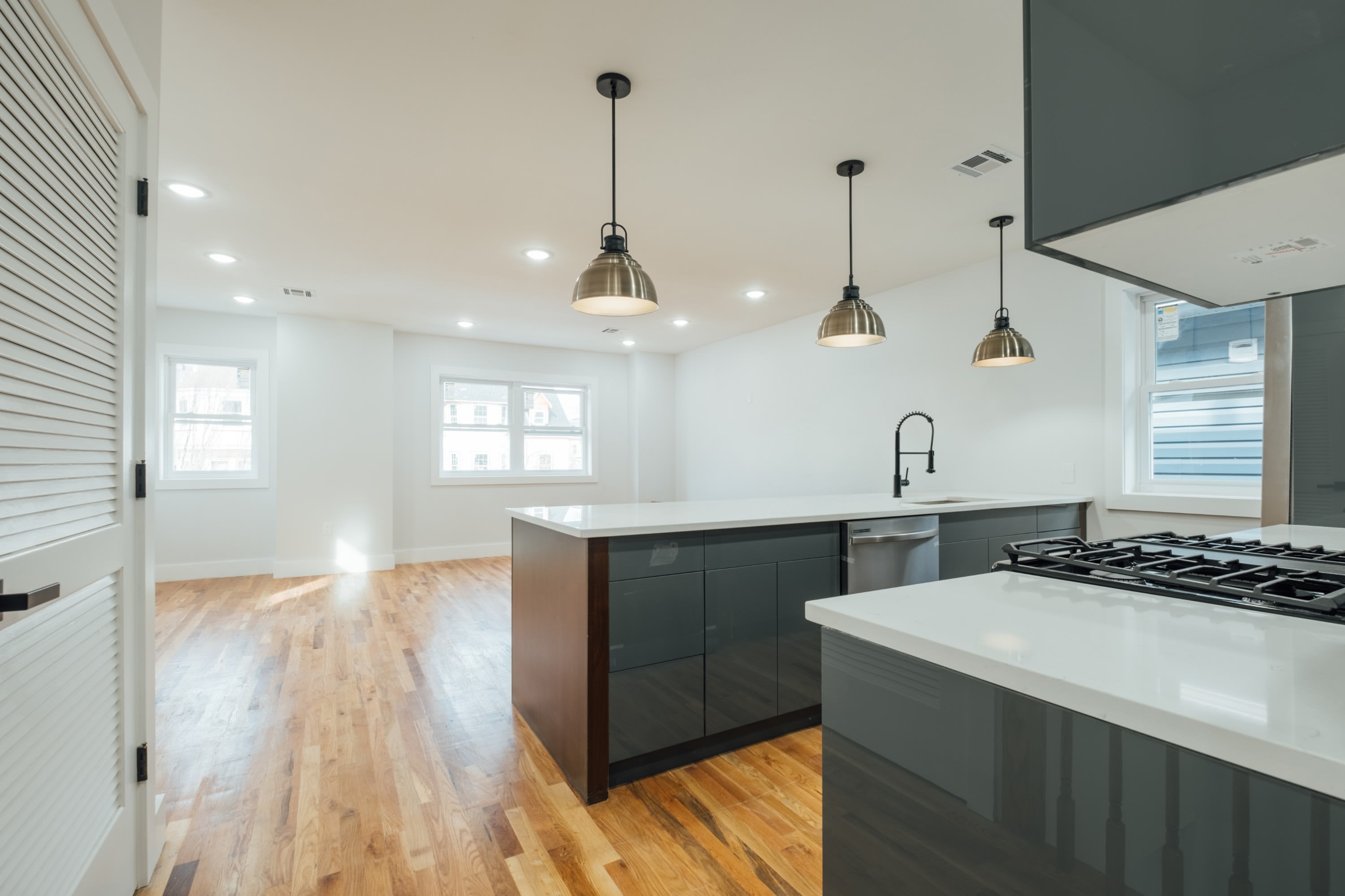 88 Hollywood Avenue – photo 3
