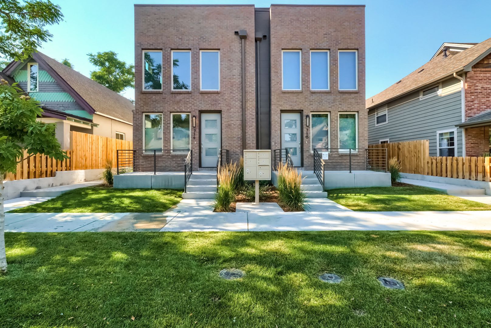 Incentives 3 Bedroom 3 5 Bath Townhome 2 Large Flex Spaces Spacious Roof Top Deck – photo 2