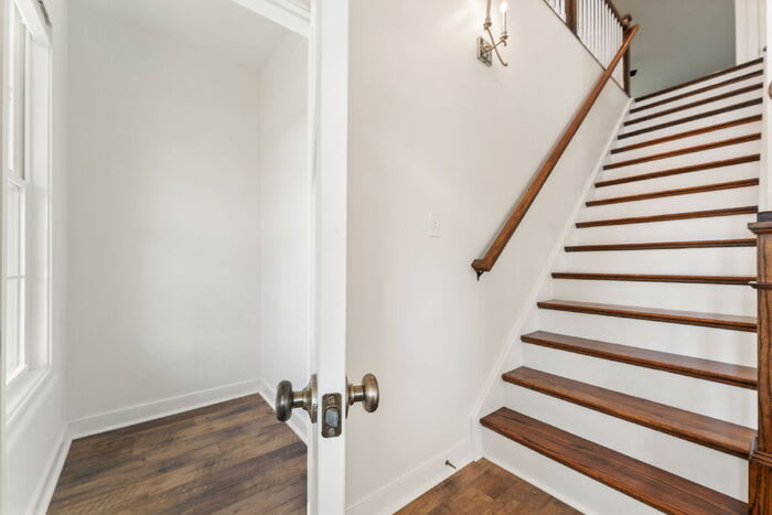 15400 Adelay Court – photo 5