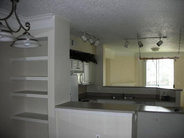 Superior townhome – photo 5