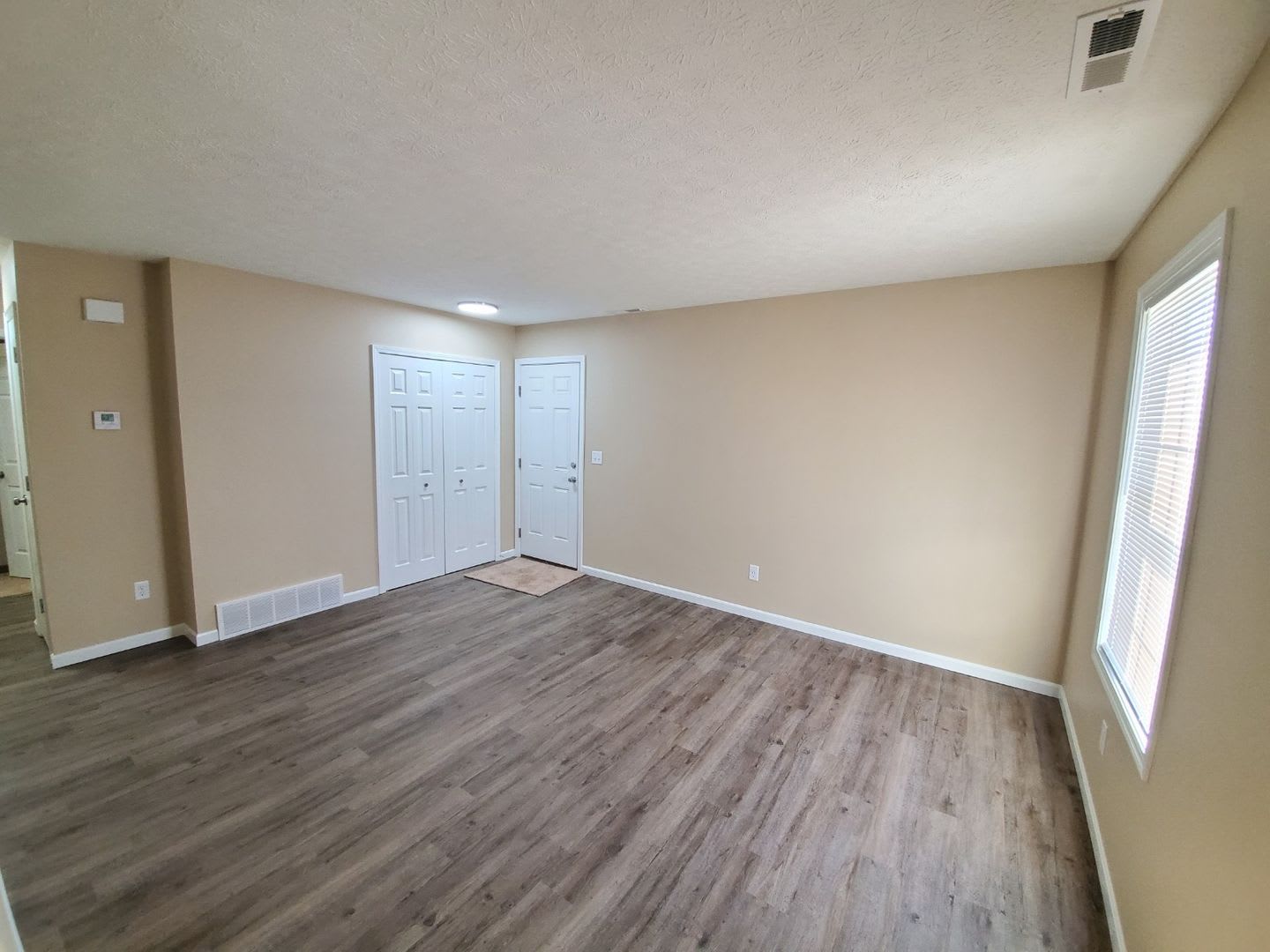2507 Zircon St Ne – photo 2