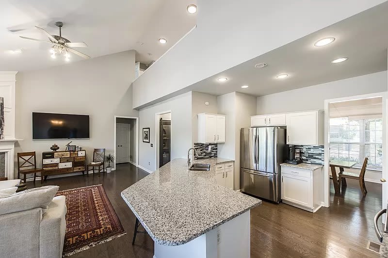 5817 Sterling Oaks Drive – photo 5