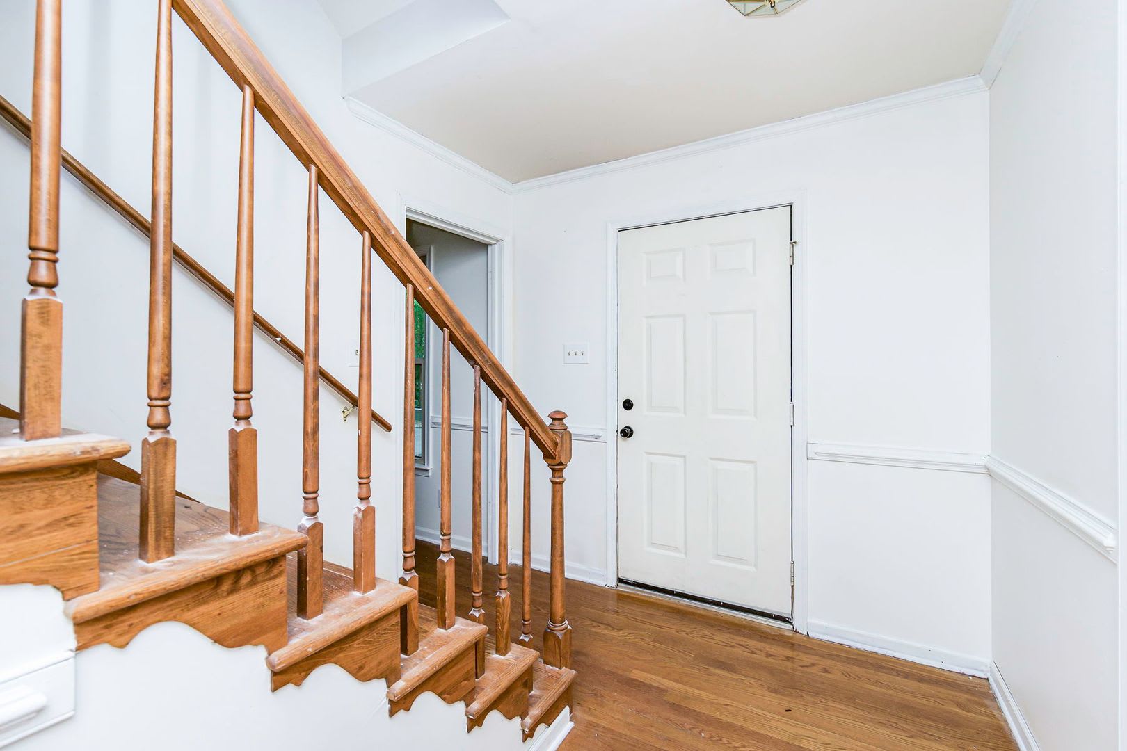 Updated 5Br 3 5Ba On 3 4 Acre Cul De Sac Lot 3 Finished Floors Deck Huge Yard Chester 3100 00 – photo 2