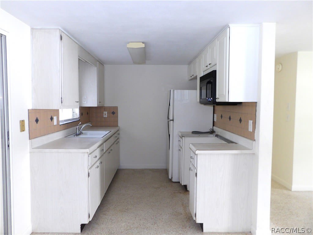 8 E Golden Street – photo 3