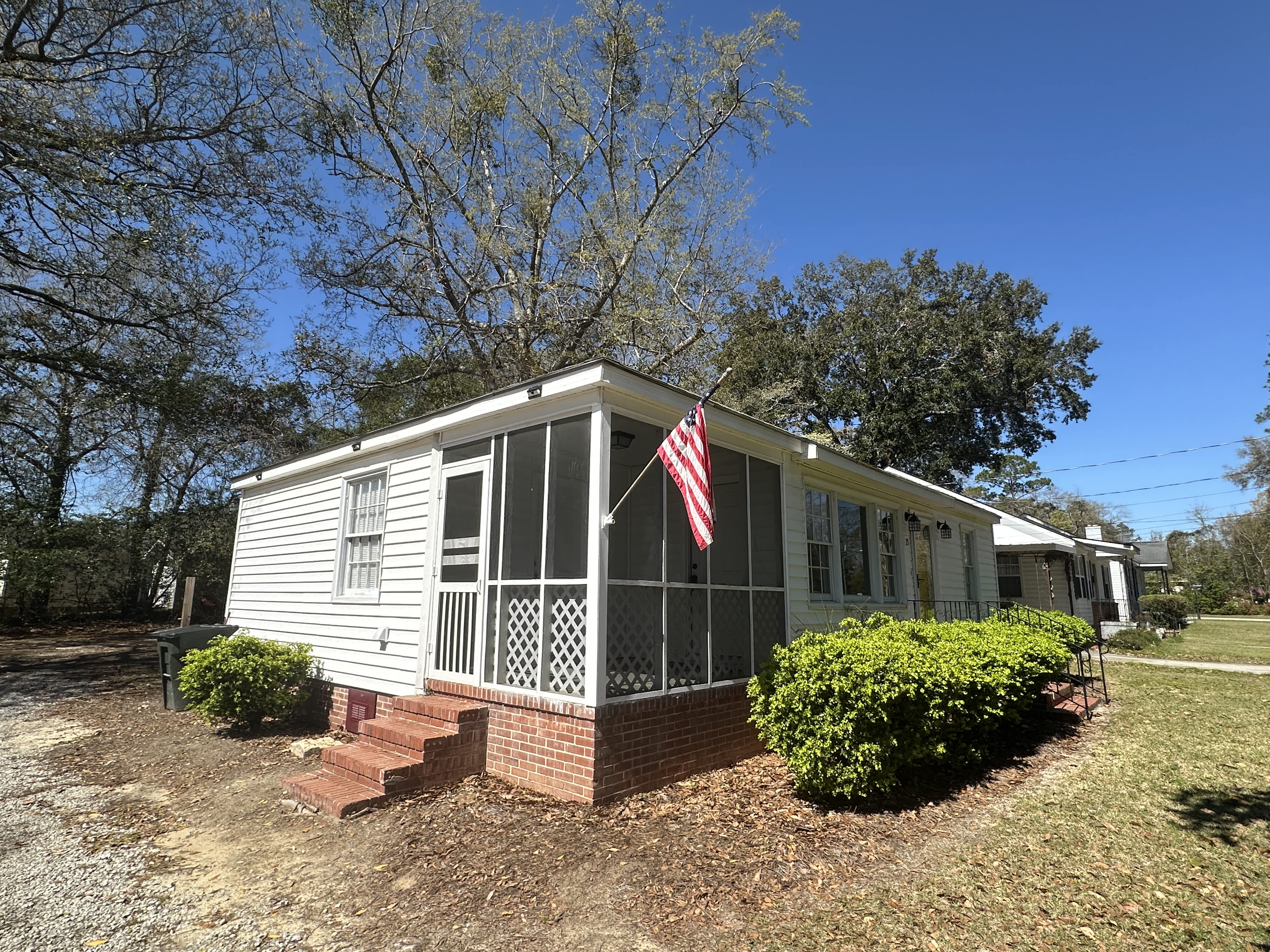 25 Carmel Dr – photo 2