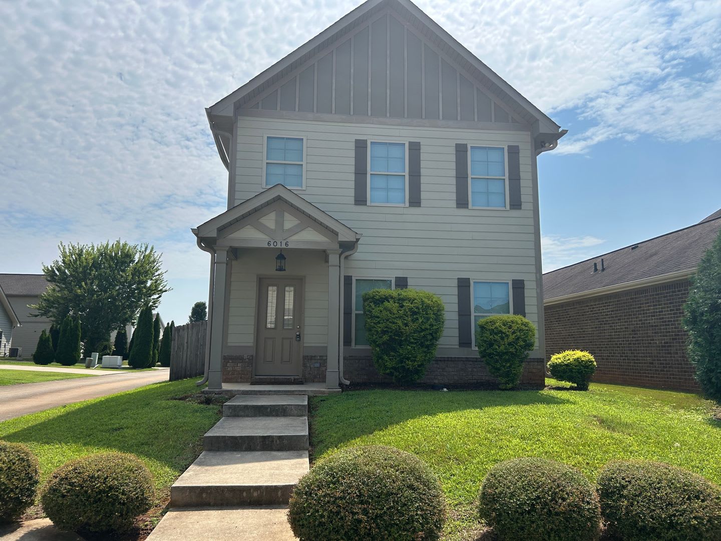******PRICE DROP*********Beautiful 4 bedroom 3.5 bath home! – photo 1