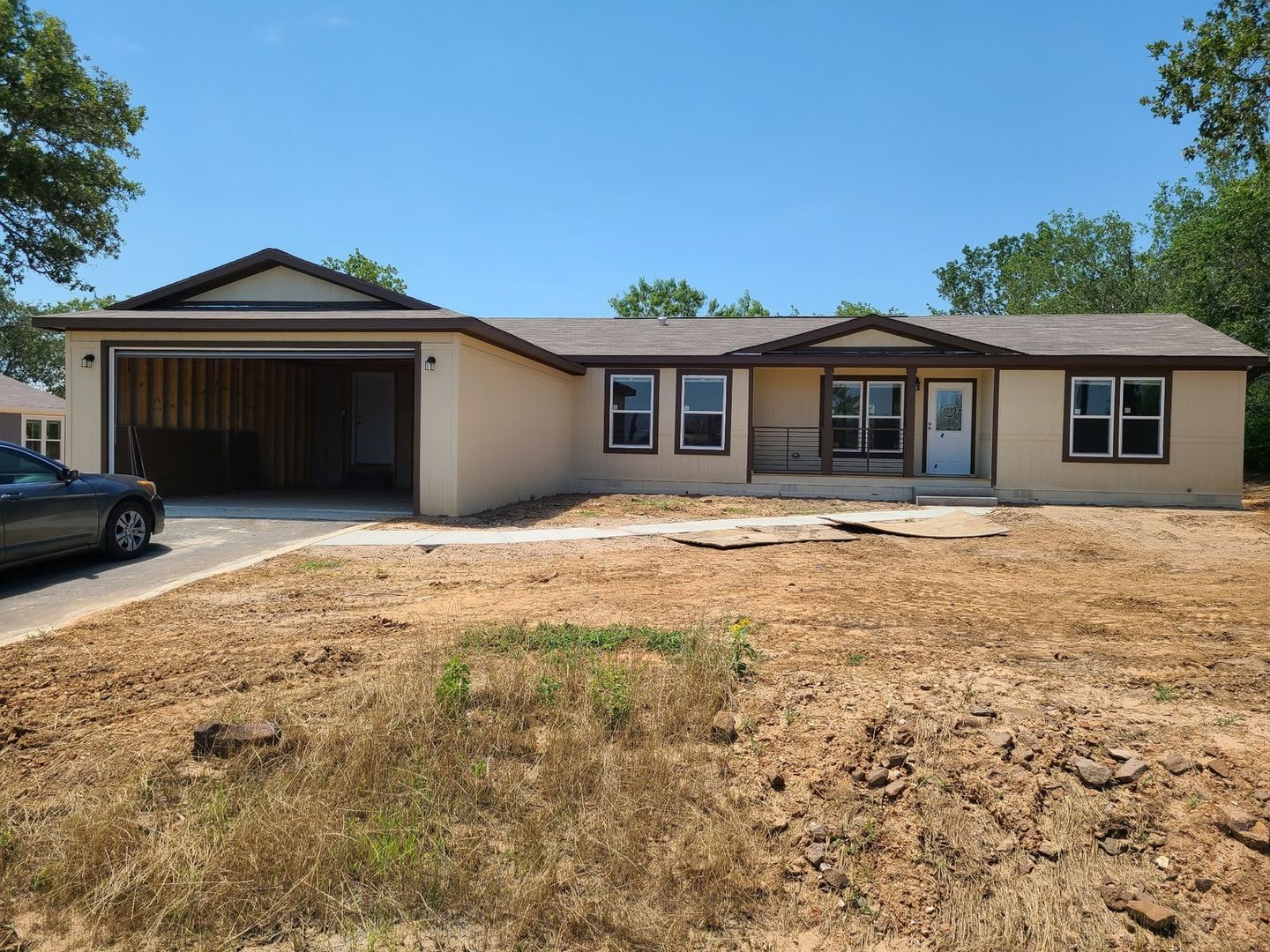 3 Bedroom Single Family Home in Seguin on 1 acre lot – photo 1