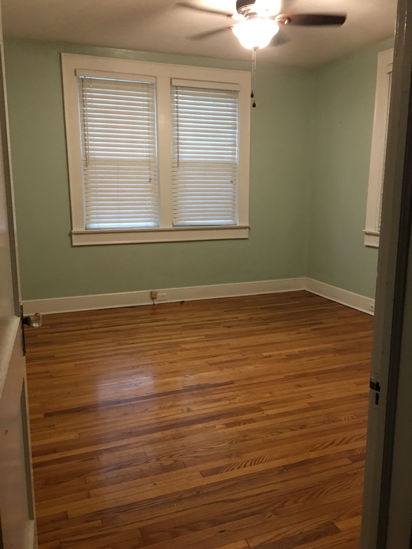 4 Bedrooms and 3 Full Baths House plus garage apartment – photo 2