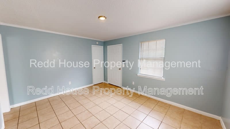 111 Nann St. – photo 3