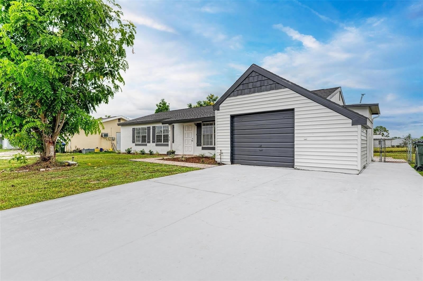 7120 ELYTON Drive – photo 1