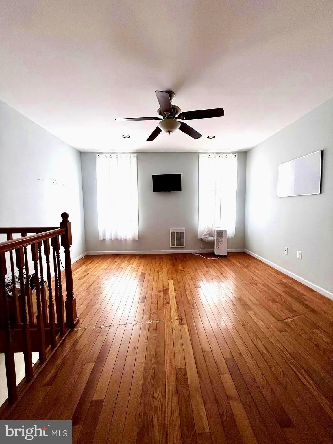 3334 N FRONT Street – photo 2