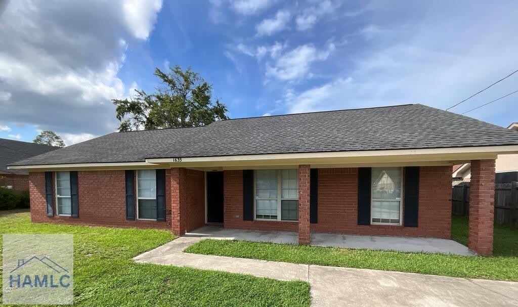 1750 Latham Court – photo 1