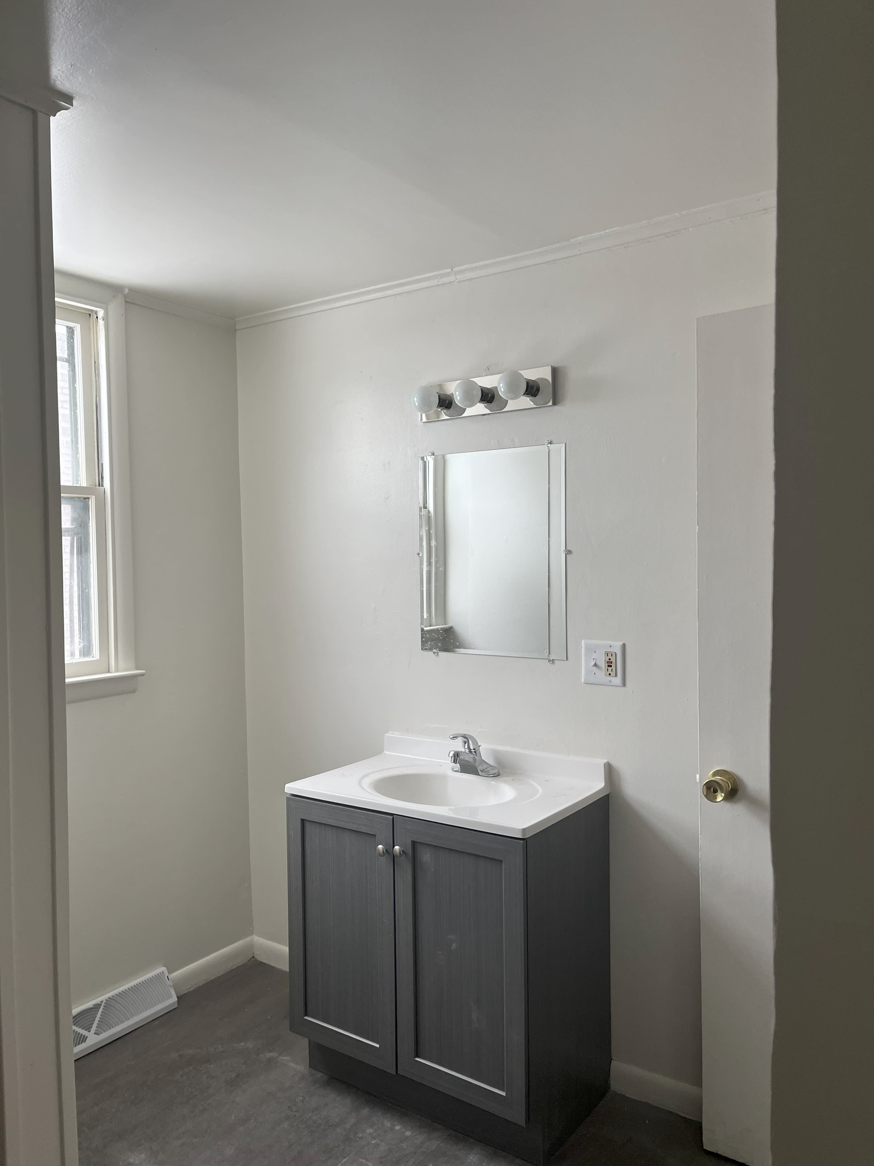 1303 1st Ave N – photo 3