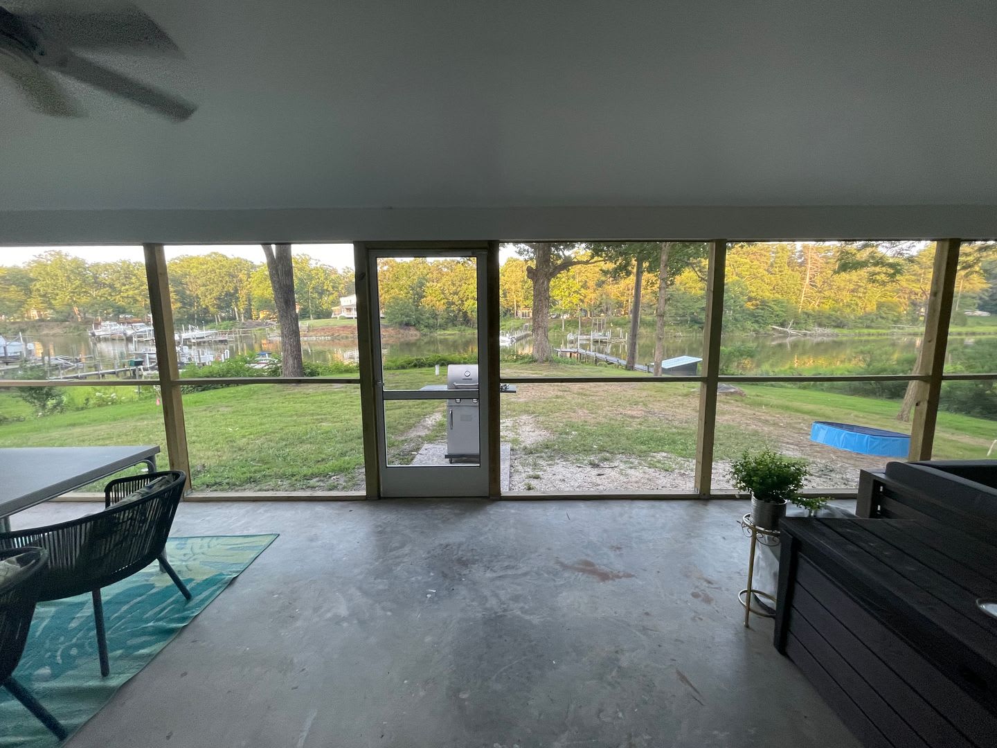 Waterfront 2 Bed 1 Bath Furnished Home – photo 5
