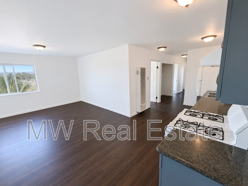 238 E Venon Ave – photo 2
