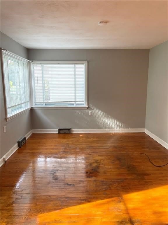 560 Beecher Street – photo 3