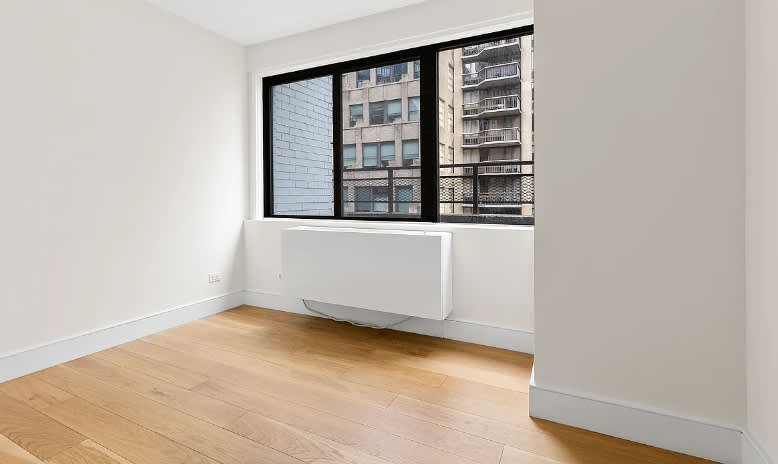 234 E 40th St – photo 5