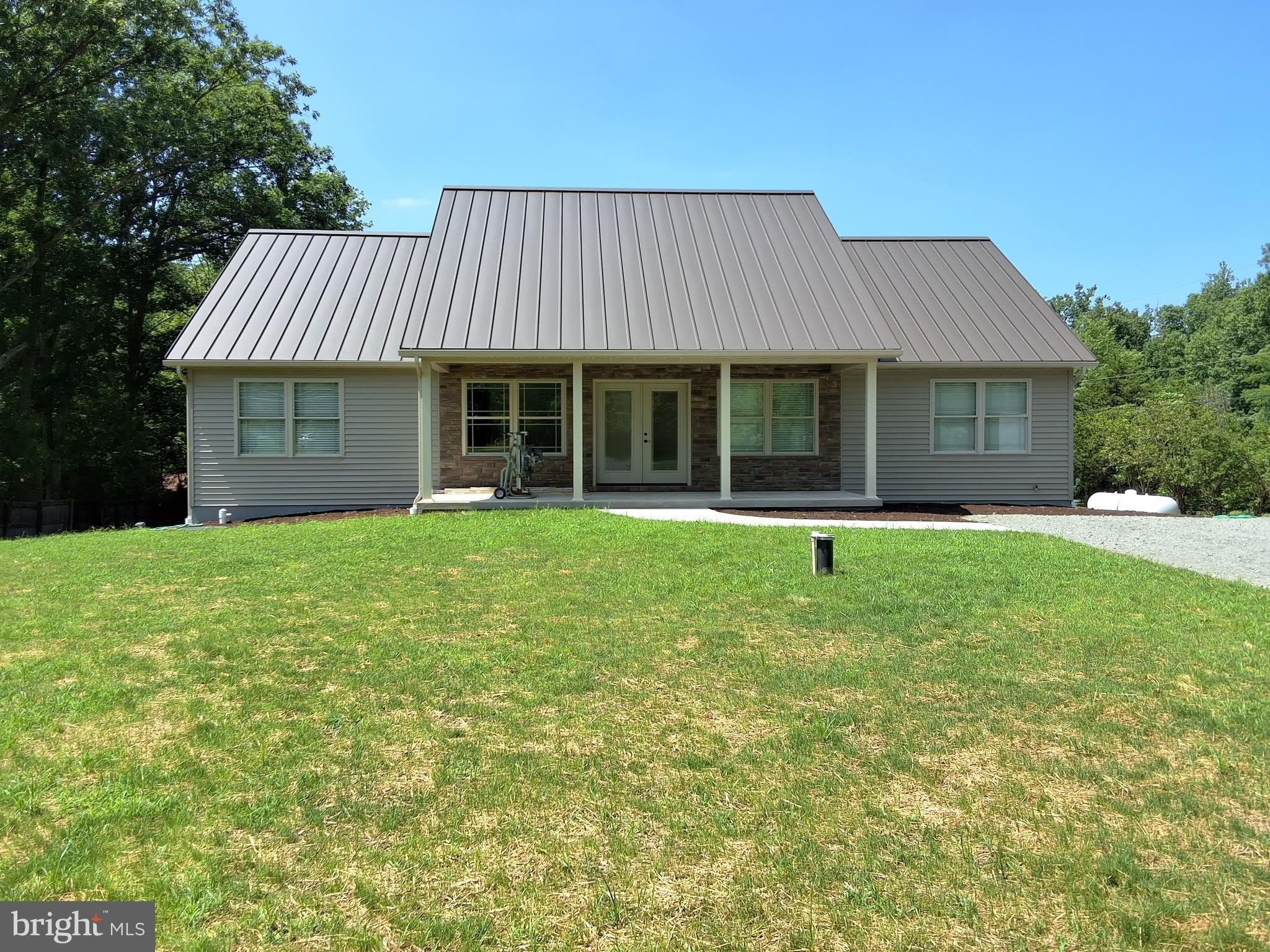 1689 READING Road – photo 1