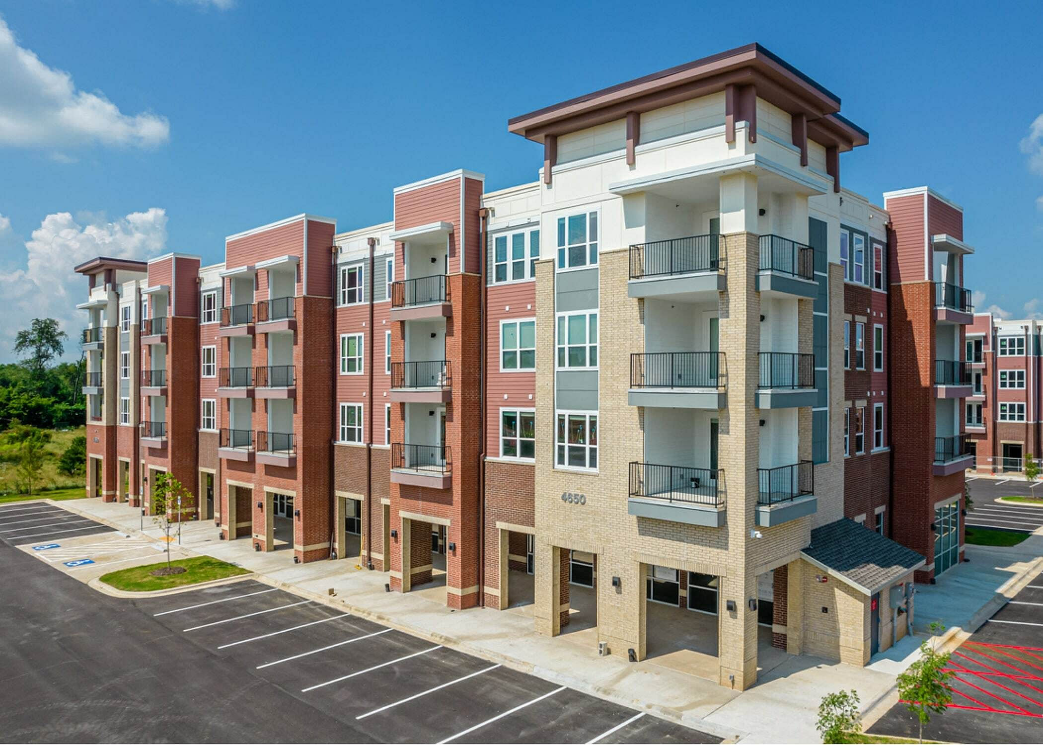 Uptown Terrace – photo 3