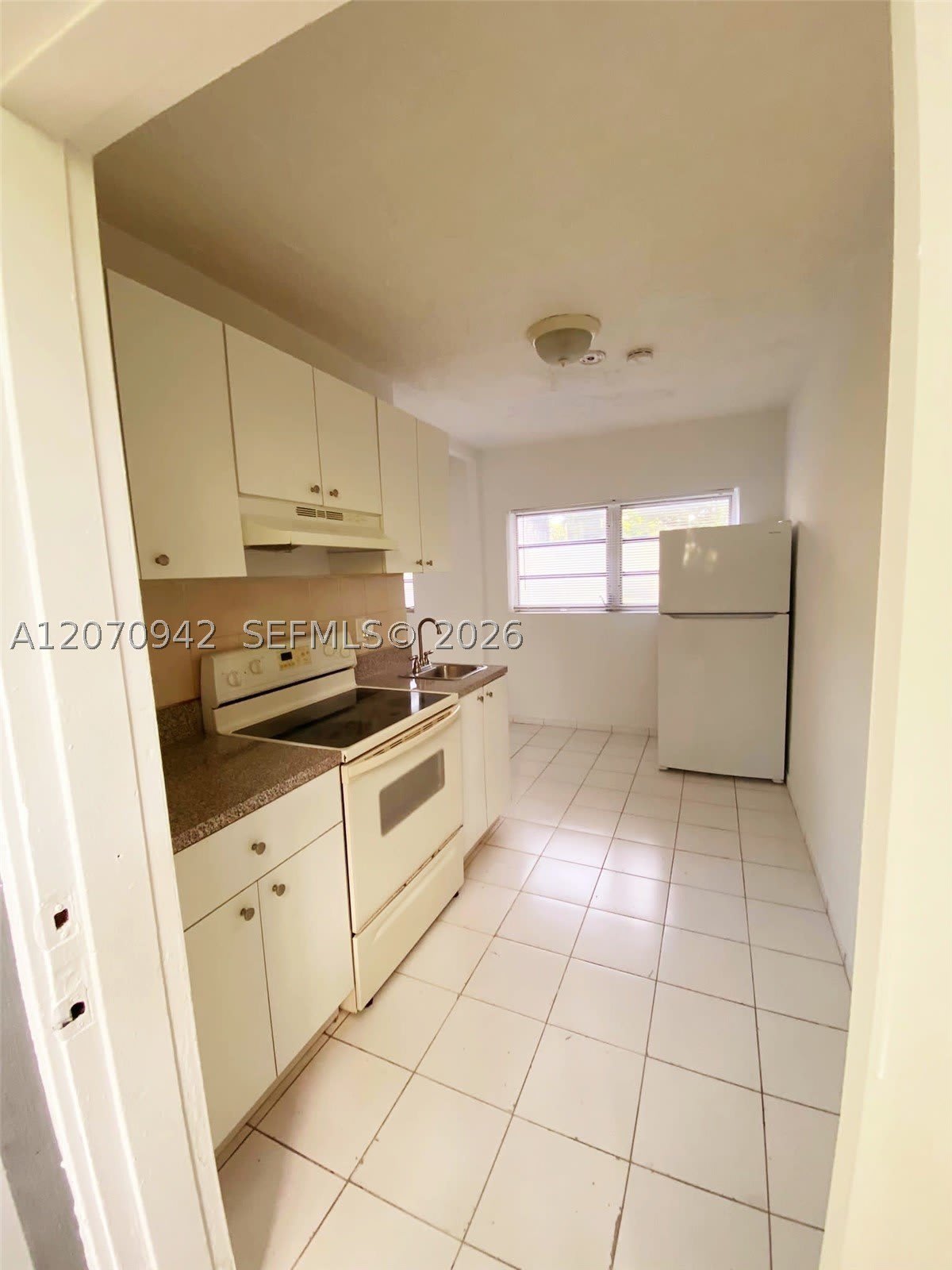 2612 Johnson St – photo 2