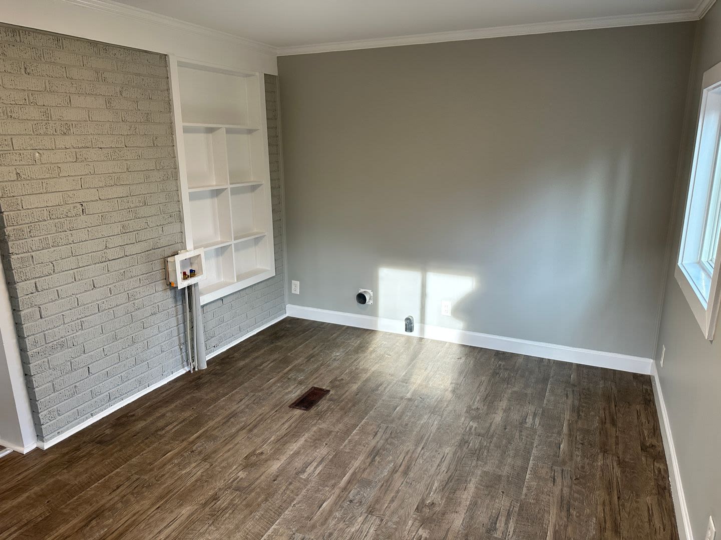 Adorable Three Bedroom Brick Home! – photo 5