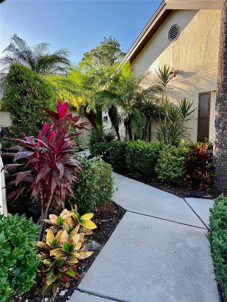 7186 LAKESIDE Drive – photo 2