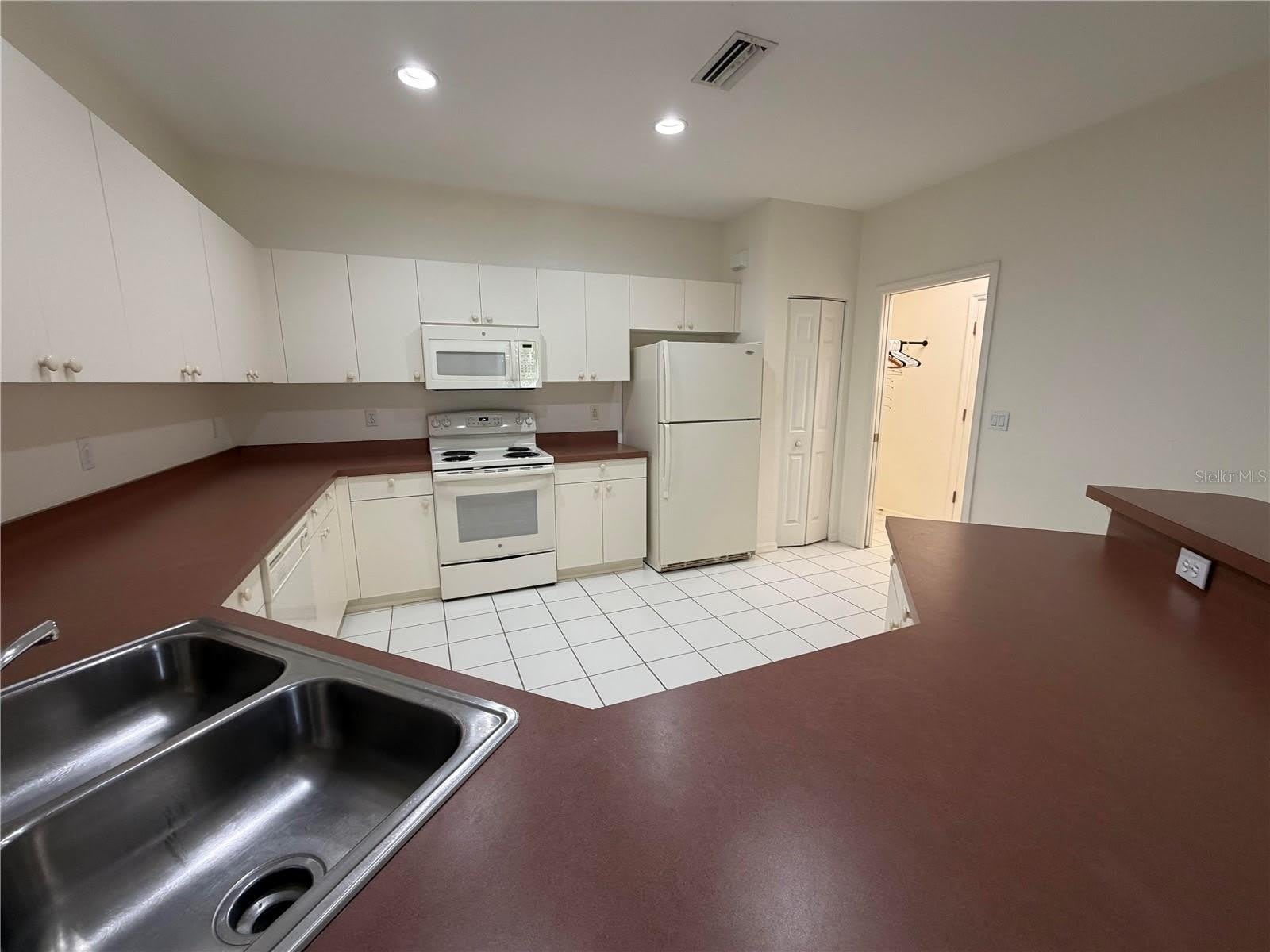 412 W 28TH Street – photo 5